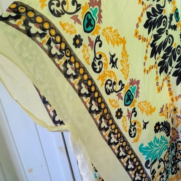 Bohemian Cream Bandana Print Kimono-One Size - Picture 5 of 9